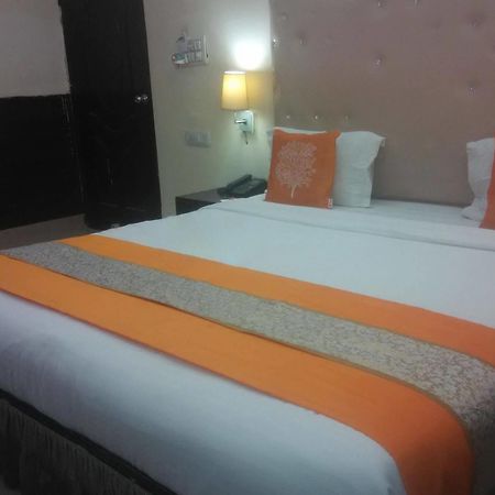 Lazeez Hotel New Delhi Luaran gambar
